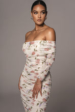 Load image into Gallery viewer, LILA IVORY FLORAL RUCHED DRESS