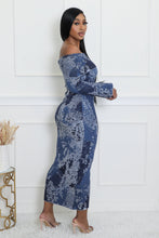 Load image into Gallery viewer, BLUE PRINTED OFF SHOULDER LONG KNIT DRESS