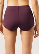 Load image into Gallery viewer, BURGUNDY HOT PANTS