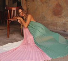 Load image into Gallery viewer, PLEATED COLORBLOCK HALTER MAXI DRESS