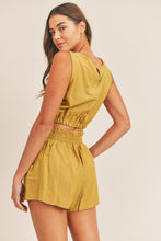 Load image into Gallery viewer, LINEN SLEEVELESS CROP SHORT SET