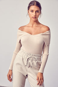 OPEN SHOULDER TOP