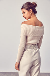 OPEN SHOULDER TOP