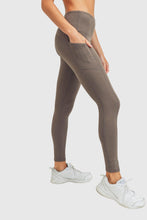 Load image into Gallery viewer, HIGH-RISE EMORY RIBBED LEGGINGS