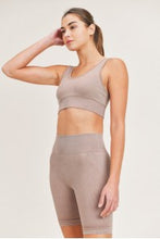Load image into Gallery viewer, ESSENTIAL MINERAL-WASHED SEAMLESS SPRORTS BRA