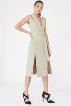 Load image into Gallery viewer, LAVISH ALICE SLEEVELESS TUXEDO MIDI DRESS