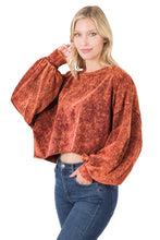 Load image into Gallery viewer, MINERAL WASH RAW EDGE CROPPED PULLOVER