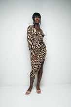 Load image into Gallery viewer, DRAWSTRING RUCHED SPLIT THIGH ZEBRA SKIRT SET