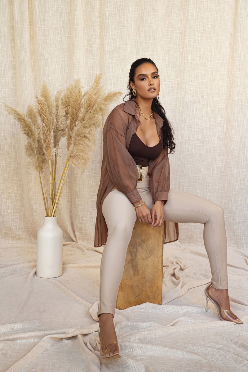 BLAKE SHEER BUTTON UP