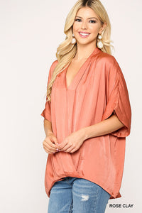 CROSSOVER FLOWY TOP