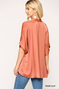CROSSOVER FLOWY TOP