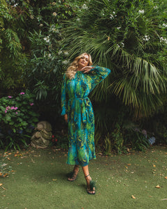 TROPICAL PRINT PLEATED MIDI DRESS