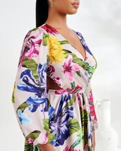 Load image into Gallery viewer, MULTI FLORAL PRINT MAXI DRESS WITH OPEN BACK DETAIL