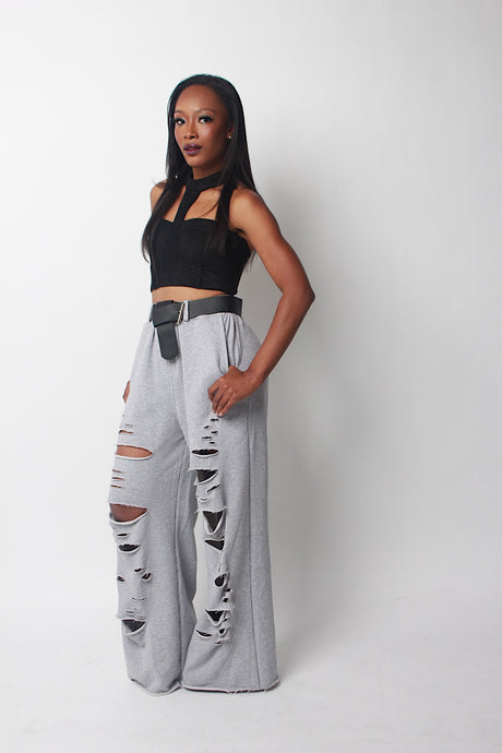 CUT OUT SWEATPANT