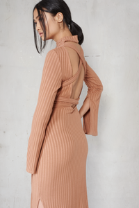 LAVISH ALICE KNIT OPEN BACK MIDI DRESS