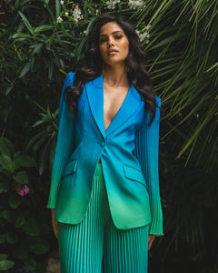 BLUE AND GREEN OMBRE FITTED BLAZER WITH PLEATED SLEEVE DETAIL