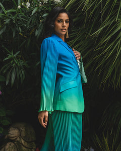 BLUE AND GREEN OMBRE FITTED BLAZER WITH PLEATED SLEEVE DETAIL